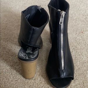 Black zip up open toe heel, size 7